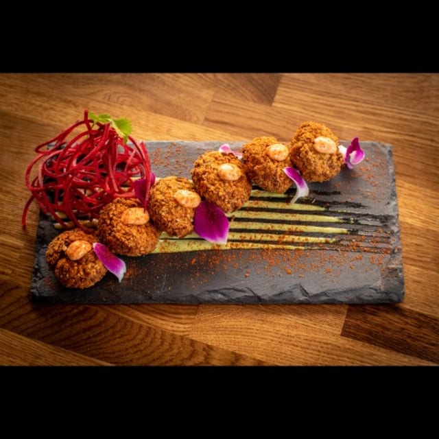 Chanajor Garam Tikki.