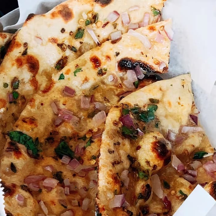 Pyaaz Mirch Ki Roti.